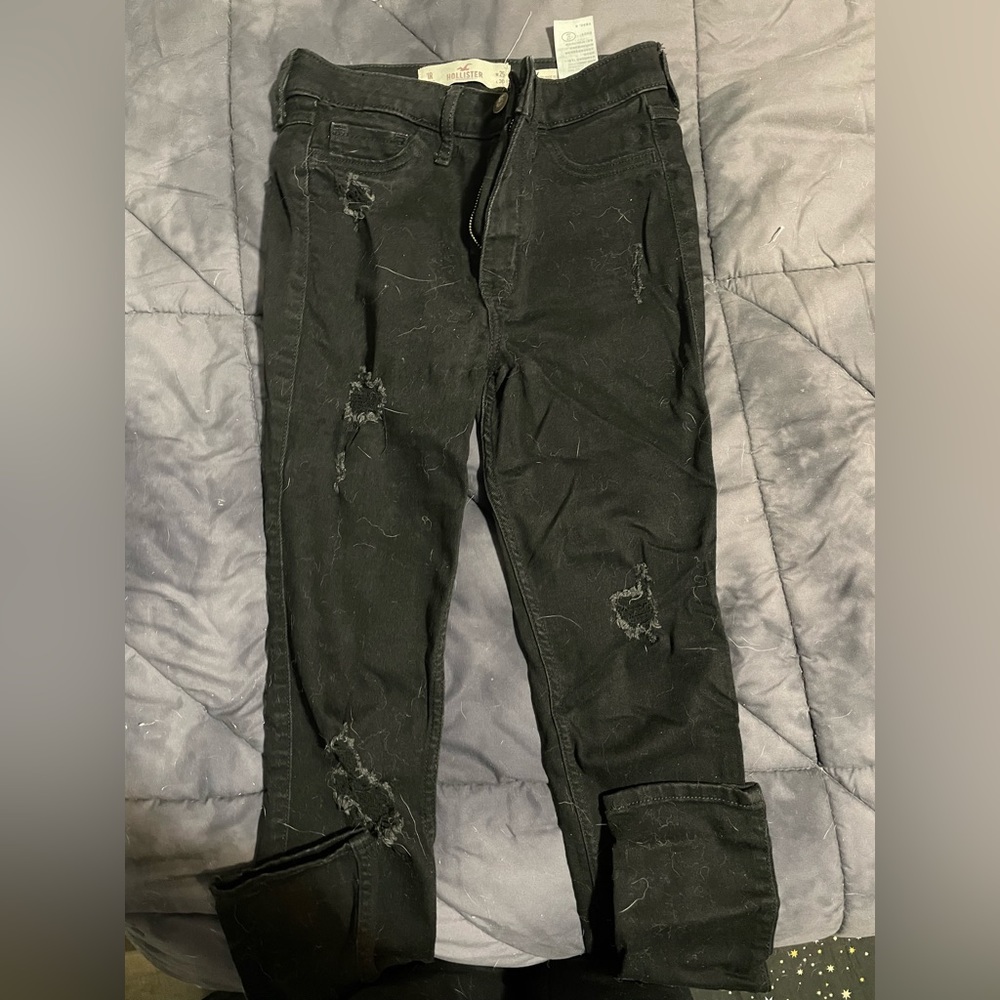 Hollister black ripped skinny jeans. Size 1R.
